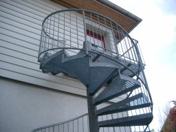 Spindeltreppe aussen-017